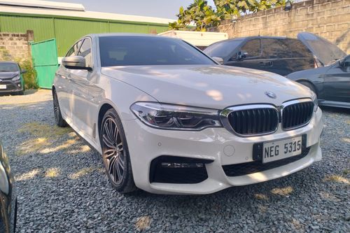 Old 2018 BMW 5 Series Sedan 520d AT