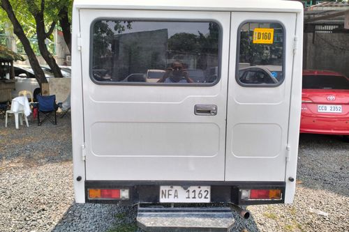 Old 2023 Mitsubishi L300 FB Body Dual AirCon