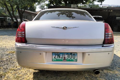 Old 2008 Chrysler 300C 3.5L AT