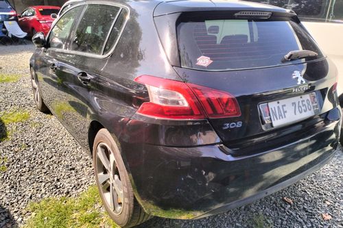 Used 2016 Peugeot 308 1.6 L Hatchback Allure