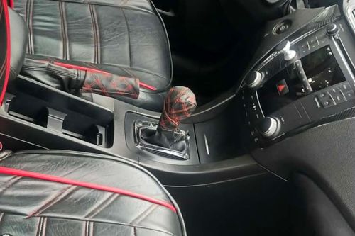 Second hand 2014 Suzuki Kizashi 2.4 L 