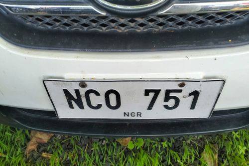 Second hand 2011 Kia Carens 2.0 L LX AT Gasoline 