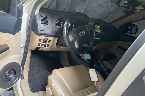 2nd Hand 2014 Toyota Fortuner 2.4 V Diesel 4x2 AT