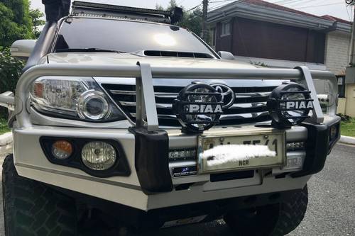 Second hand 2014 Toyota Fortuner 2.4 V Diesel 4x2 AT 