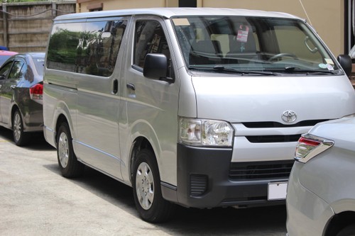 2nd Hand 2016 Toyota Hiace 3.0L Commuter MT