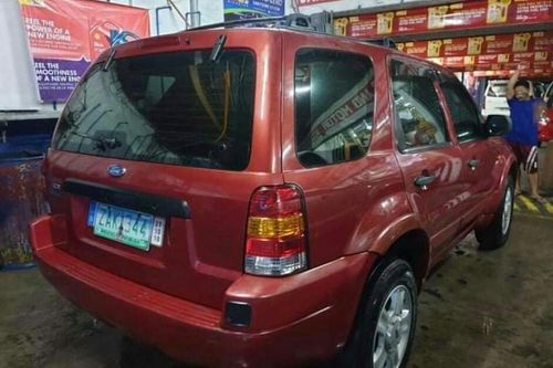 Second hand 2005 Ford Escape 2.0L XLT AT 