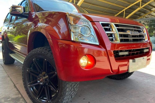 Second hand 2009 Isuzu D-Max 3.0 LS 4x2 MT 