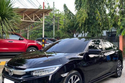 Second hand 2017 Honda Civic 1.8 E CVT 