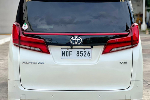 Second hand 2016 Toyota Alphard 3.5L AT 