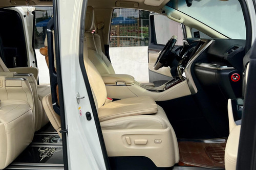 Used 2016 Toyota Alphard 3.5L AT