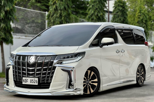 Old 2016 Toyota Alphard 3.5L AT