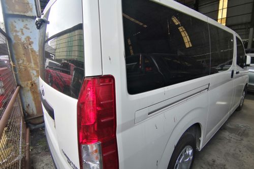 Old 2021 Toyota Hiace Commuter Deluxe
