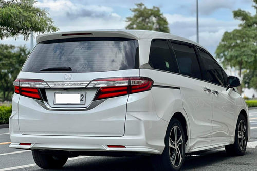 Second hand 2015 Honda Odyssey 2.4L EX-V AT 