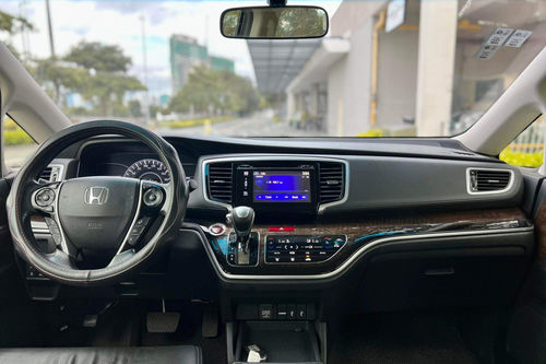 Second hand 2015 Honda Odyssey 2.4L EX-V AT 