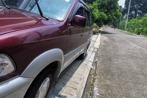 Second hand 2002 Toyota Revo 2.4L Sport Runner MT 