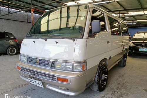 Second hand 2014 Nissan Urvan 12 Seater ESCAPADE 