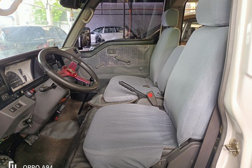 Used 2014 Nissan Urvan 12 Seater ESCAPADE