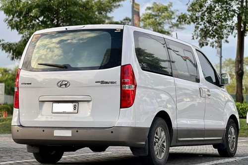 Old 2022 Hyundai Starex 2.5L SVX MT