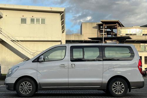 Used 2022 Hyundai Starex 2.5L SVX MT