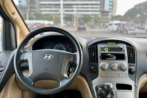 Used 2022 Hyundai Starex 2.5L SVX MT