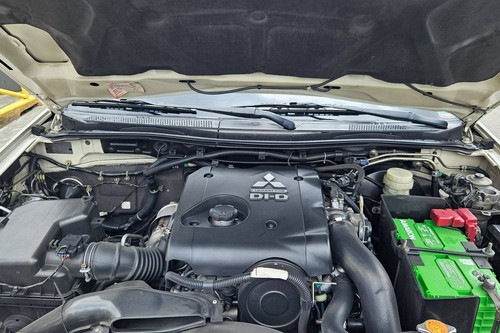 Old 2012 Mitsubishi Montero Sport 2.5L GLX-V Limited MT