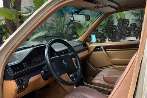2nd Hand 1990 Mercedes-Benz 230E 2.3L AT