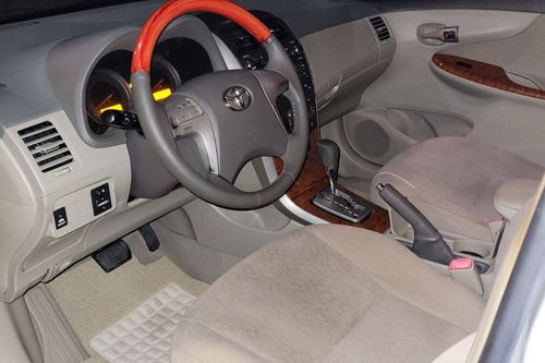 Old 2009 Toyota Corolla Altis 1.6 V AT