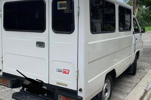 Old 2016 Mitsubishi L300 2.5L FB Deluxe MT