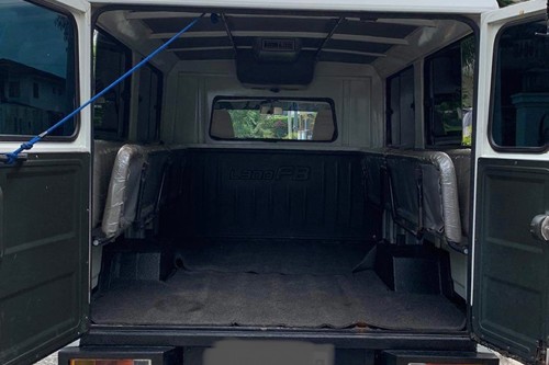 Second hand 2016 Mitsubishi L300 2.5L FB Deluxe MT 