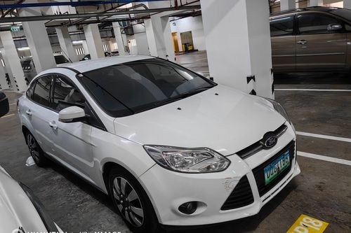 Old 2013 Ford Focus Sedan 1.6L Ambiente AT
