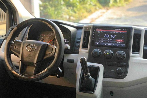 2nd Hand 2020 Toyota Hiace Commuter Deluxe