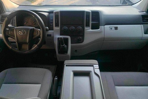 Old 2020 Toyota Hiace Commuter Deluxe