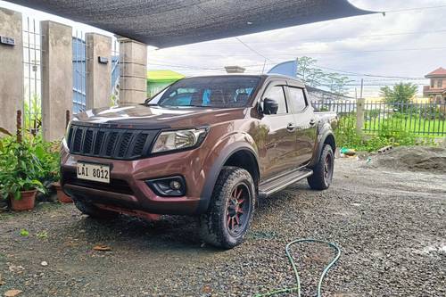 Used 2020 Nissan NP300 Navara 2.5L 4x2 EL 6MT Calibre