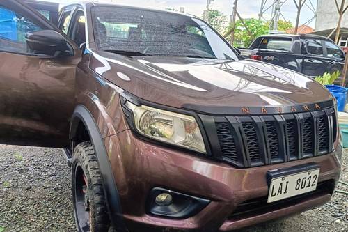 Second hand 2020 Nissan NP300 Navara 2.5L 4x2 EL 6MT Calibre 