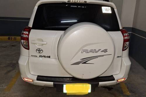 Second hand 2010 Toyota RAV 4 2.5L Premium AT 4x4 