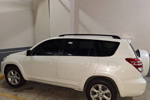 Second hand 2010 Toyota RAV 4 2.5L Premium AT 4x4 