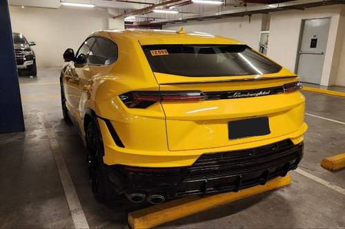 Second hand 2023 Lamborghini Urus S 