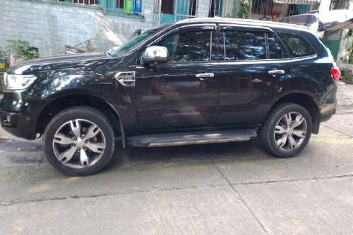 Used 2024 Ford Everest Titanium 3.2L 4x4 AT with Premium Package (Optional)