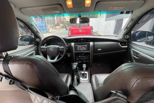 Second hand 2018 Toyota Fortuner 2.4 V Diesel 4x2 AT 