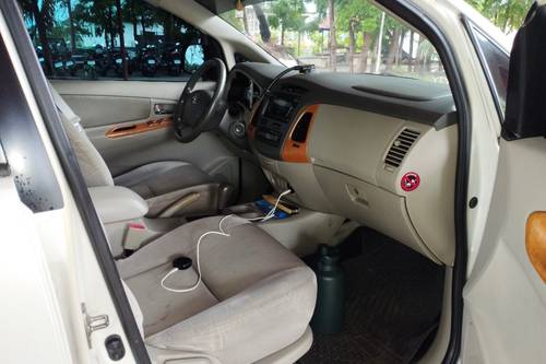 2nd Hand 2012 Toyota Innova 2.8L G AT