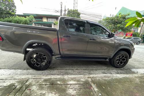 Used 2017 Toyota Hilux 2.4L G 2WD MT