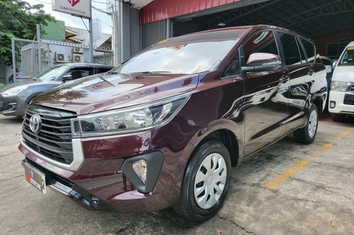 Old 2025 Toyota Innova 2.8 XE AT