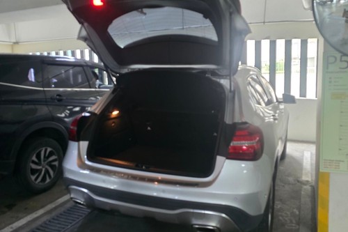 Second hand 2020 Mercedes-Benz GLA-Class 180 AT 