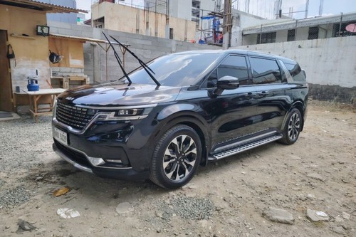 Used 2023 Kia Carnival