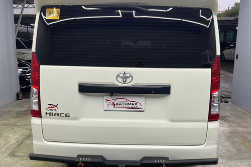 Old 2020 Toyota Hiace Commuter Deluxe