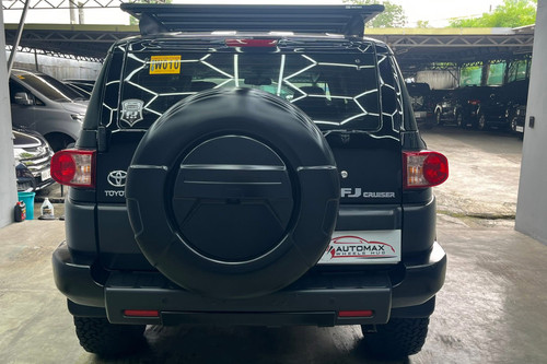 Old 2022 Toyota FJ Cruiser 4.0L V6
