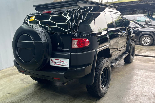 Second hand 2022 Toyota FJ Cruiser 4.0L V6 