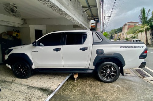 Second hand 2022 Toyota Hilux Conquest 2.4 4x2 A/T 
