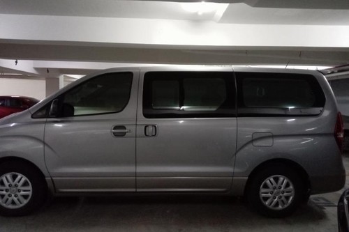 Second hand 2017 Hyundai Grand Starex 2.5 CVX 