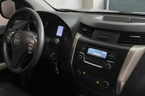 Used 2017 Nissan Navara 2.5L 4x2 EL 7AT Calibre